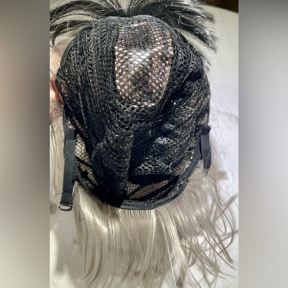 HAIR, 16” long wig, Bob cut, Black with silver underneath - Picture 8 of 9
